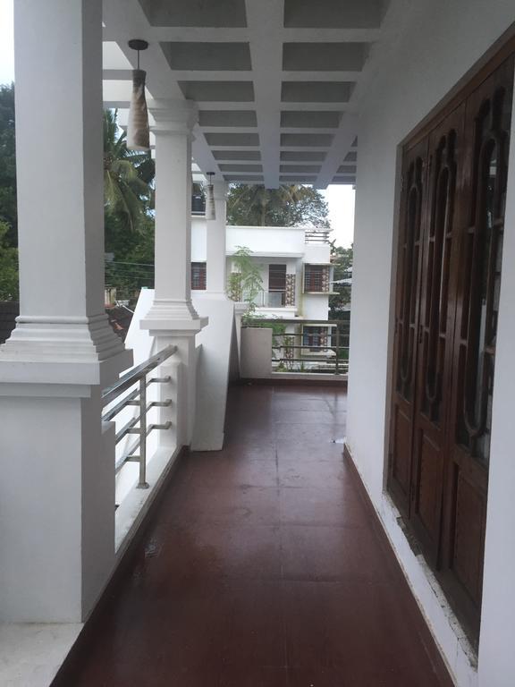 Kochi Royal Pergola Homestay المظهر الخارجي الصورة